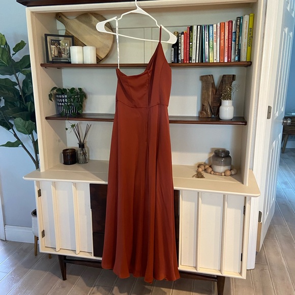 Size 8 David’s Bridal Crepe-Back Satin One-Shoulder Bridesmaid Dress - Worn Once - Picture 4 of 7